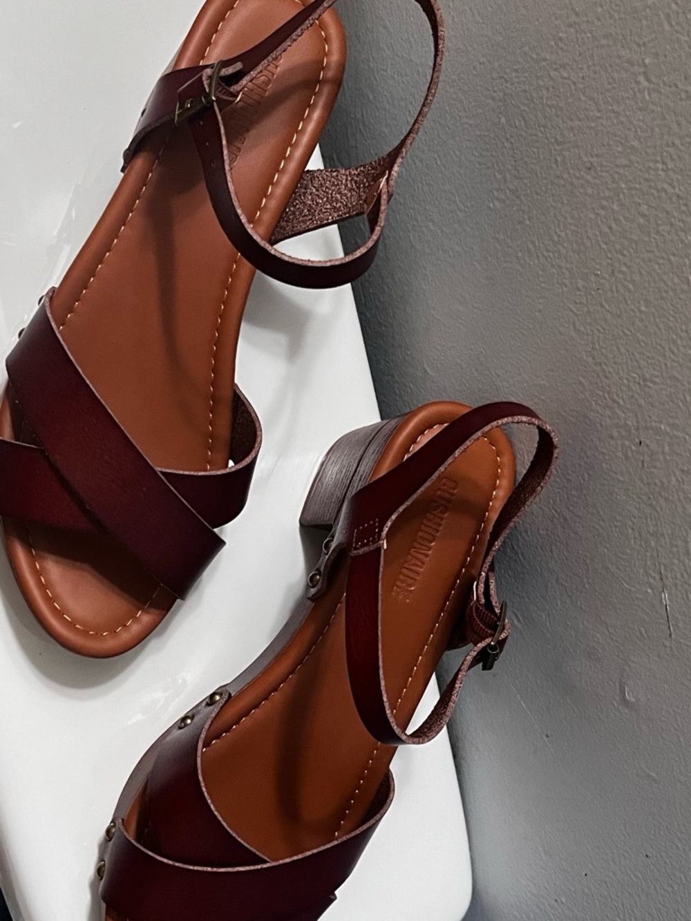 Women’s Burgundy Strappy Block Heel Sandals - Picture 2 of 7